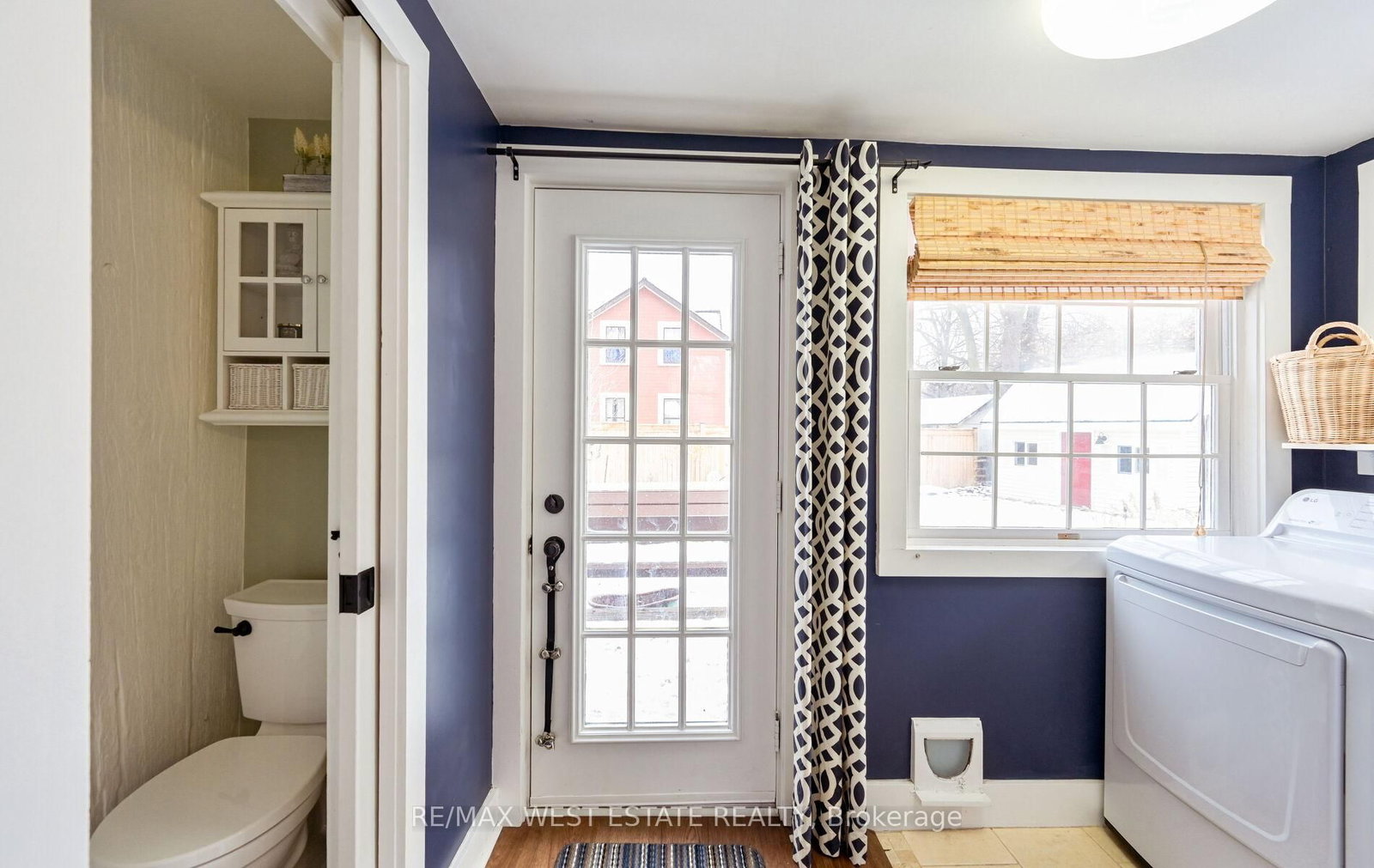 Detached House for sale at 122 King Street, Caledon, Ontario, L7E 3G2 - Bolton East - MLS: W12559970