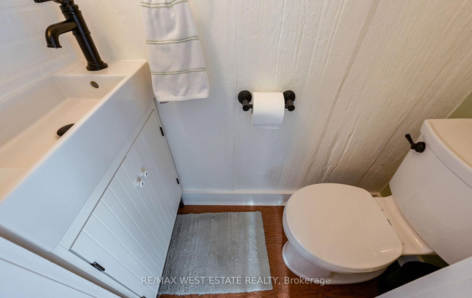 Detached House for sale at 122 King Street, Caledon, Ontario, L7E 3G2 - Bolton East - MLS: W12559970