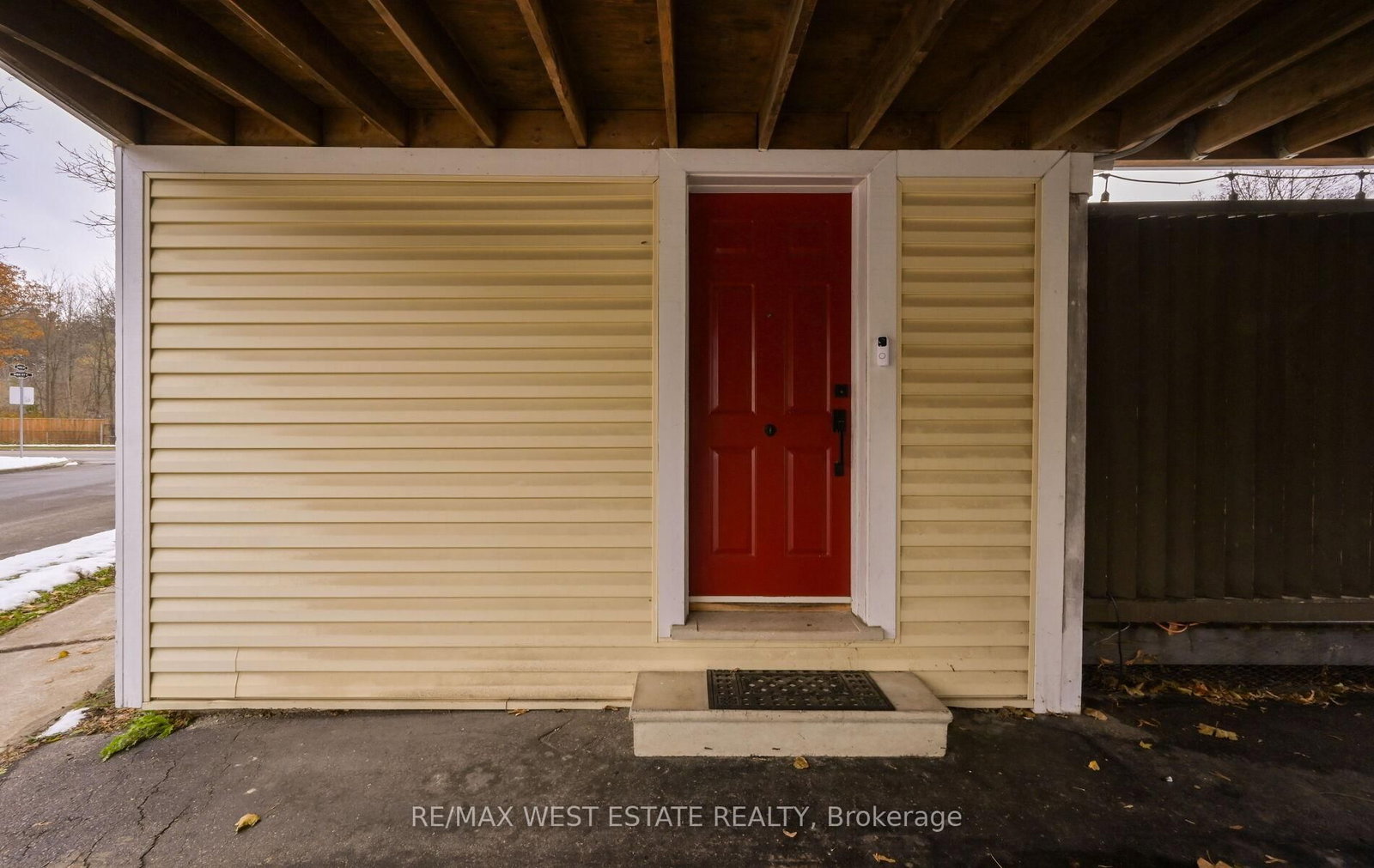 Detached House for sale at 122 King Street, Caledon, Ontario, L7E 3G2 - Bolton East - MLS: W12559970