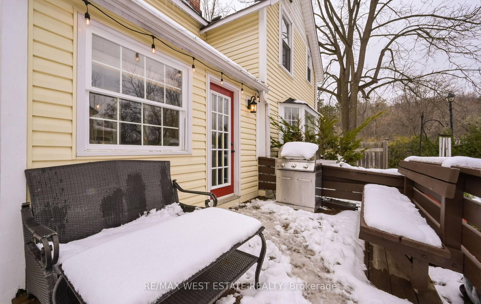 Detached House for sale at 122 King Street, Caledon, Ontario, L7E 3G2 - Bolton East - MLS: W12559970