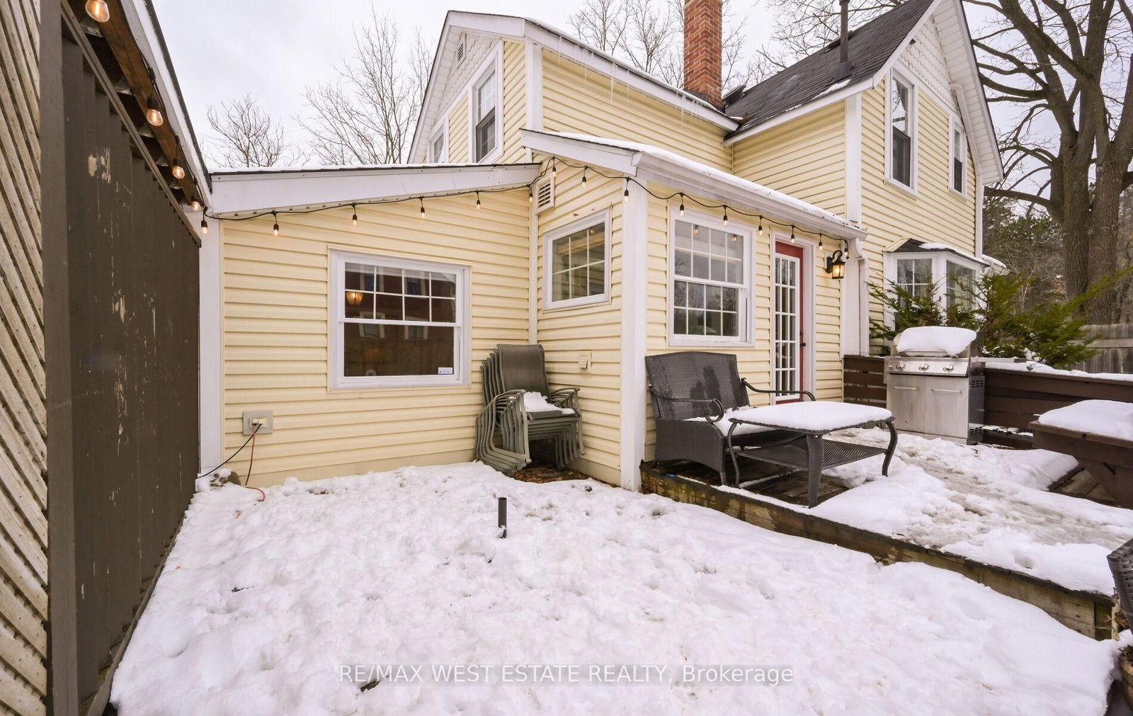 Detached House for sale at 122 King Street, Caledon, Ontario, L7E 3G2 - Bolton East - MLS: W12559970