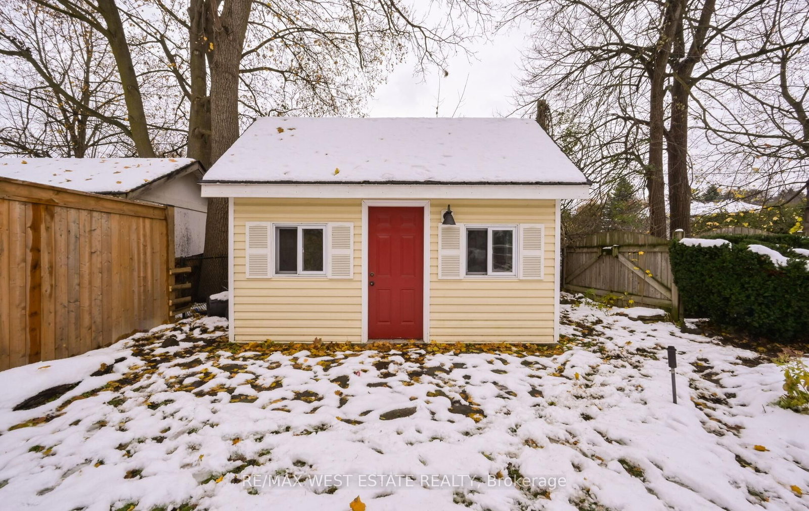 Detached House for sale at 122 King Street, Caledon, Ontario, L7E 3G2 - Bolton East - MLS: W12559970