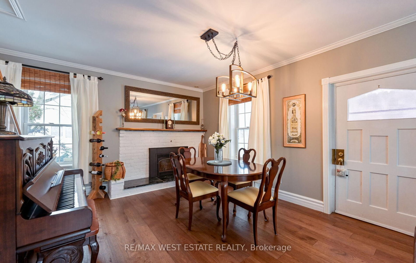 Detached House for sale at 122 King Street, Caledon, Ontario, L7E 3G2 - Bolton East - MLS: W12559970