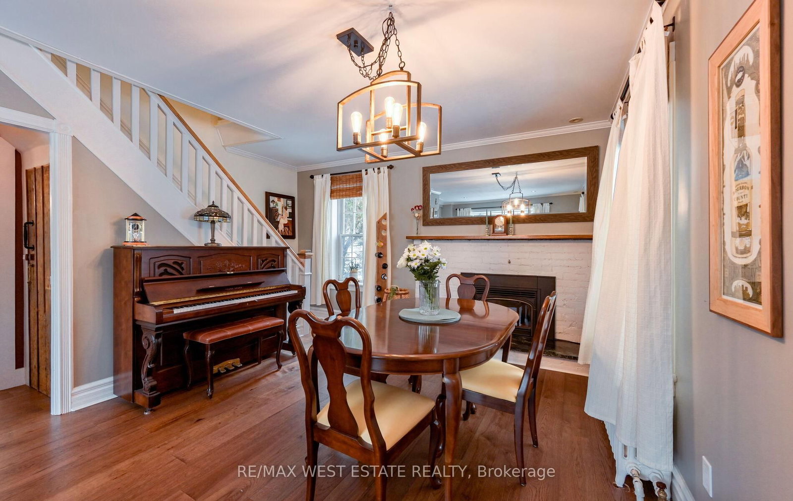 Detached House for sale at 122 King Street, Caledon, Ontario, L7E 3G2 - Bolton East - MLS: W12559970