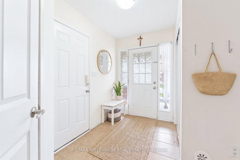 53 Colonel Frank Ching Cres N, Brampton, L6Y 5W5 | Image 3