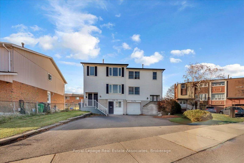 91 Bruce beer Dr, Brampton, L6V 2Z7 | Image 2