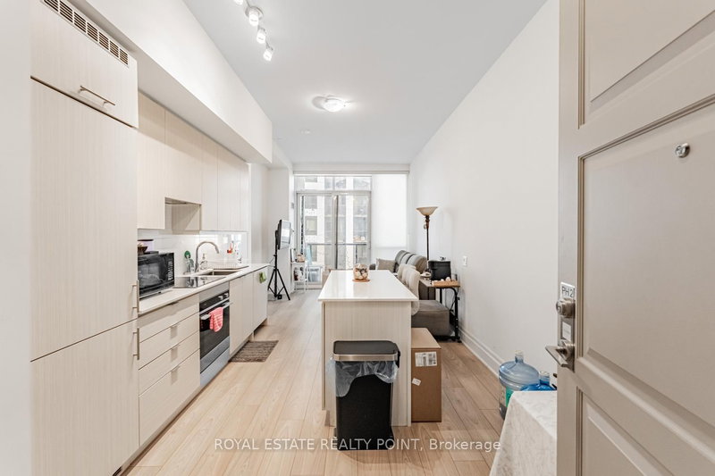 3702 - 36 Elm Dr W, Mississauga, L5B 0N3 | Image 3