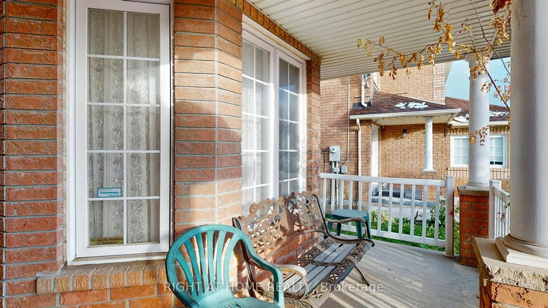 Upper - 119 Letty Ave, Brampton, L6Y 5E1 | Image 3