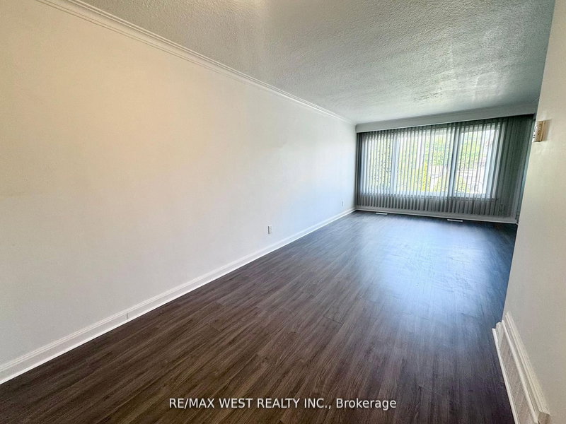 25 Bimini Cres, Toronto, M3N 1S1 | Image 3