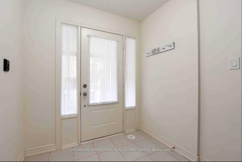 40 - 9 Aspen Hills Rd, Brampton, L6Y 6E3 | Image 2