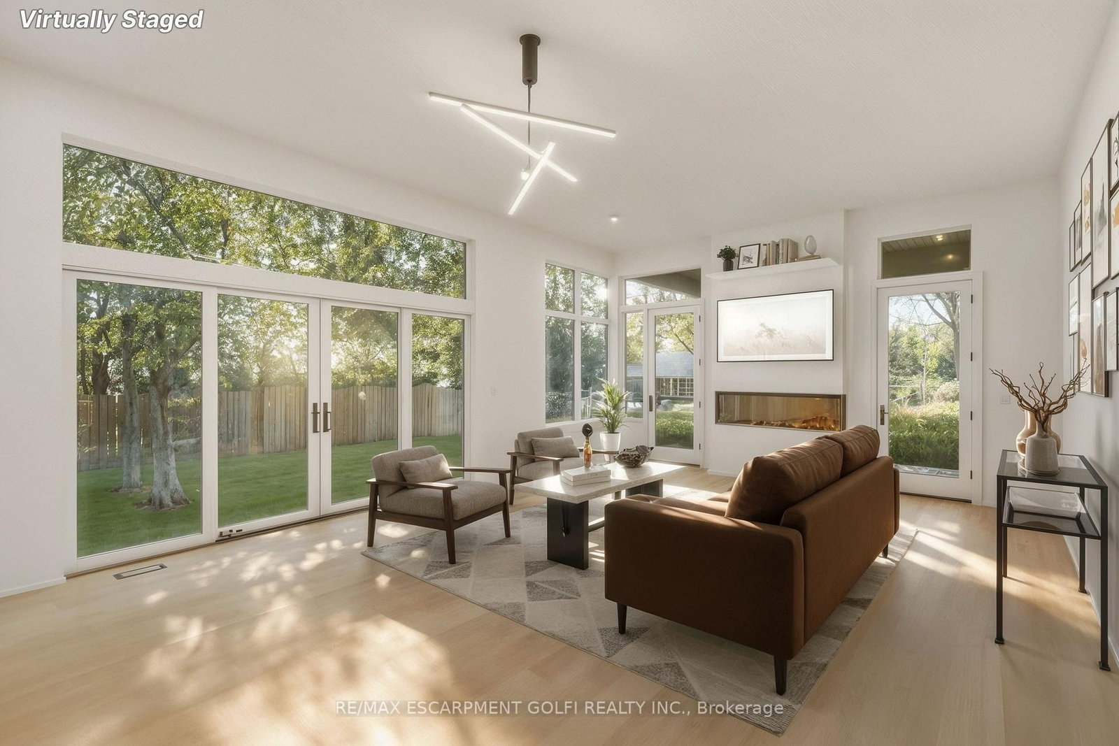 Detached House for sale at 135 Secord Lane, Burlington, Ontario, L7L 2H6 - Shoreacres - MLS: W12566030