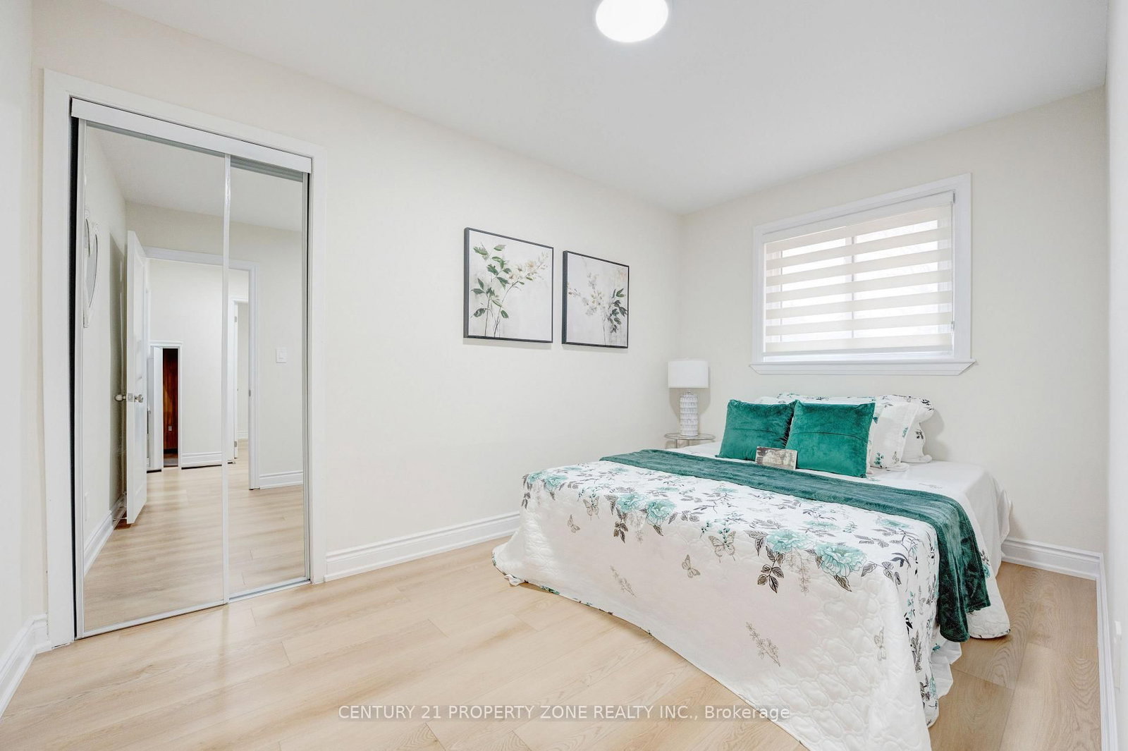 Detached House sold at 187 Martha Crescent, Caledon, Ontario, L7E 4X2 - Bolton West - MLS: W12566168