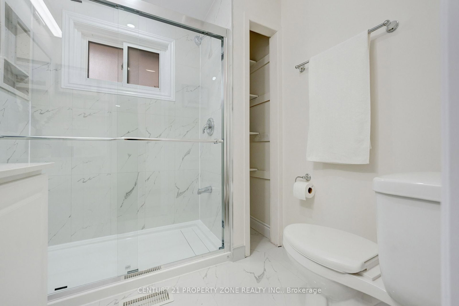 Detached House sold at 187 Martha Crescent, Caledon, Ontario, L7E 4X2 - Bolton West - MLS: W12566168