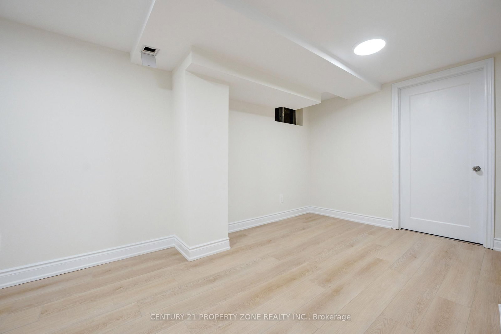 Detached House sold at 187 Martha Crescent, Caledon, Ontario, L7E 4X2 - Bolton West - MLS: W12566168