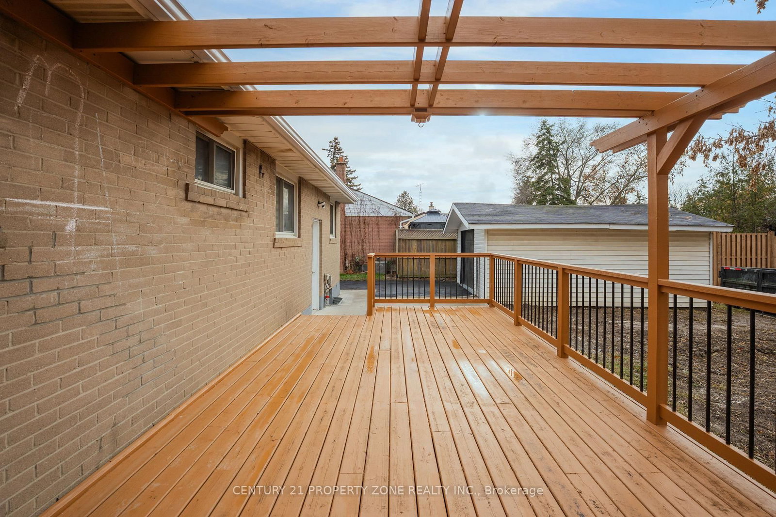 Detached House sold at 187 Martha Crescent, Caledon, Ontario, L7E 4X2 - Bolton West - MLS: W12566168