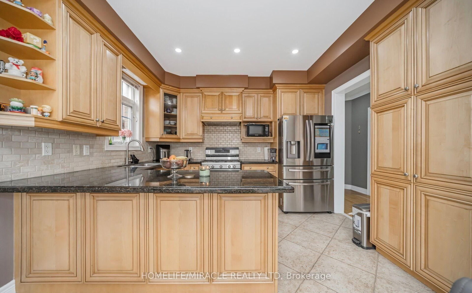 Listing Image 12