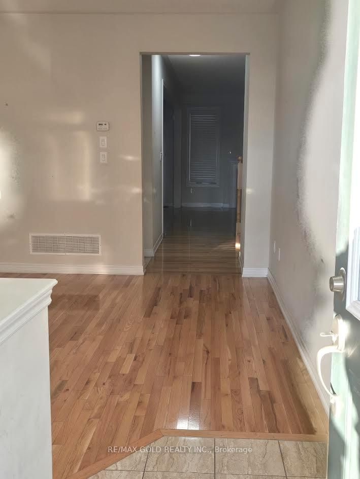 Main - 83 Kimborough Hllw E, Brampton, L6Y 0Z1 | Image 2