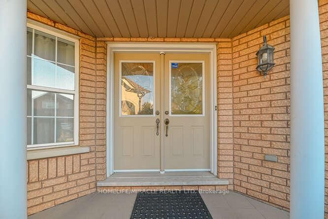 7 Sheepberry Terr, Brampton, L7A 2B6 | Image 3