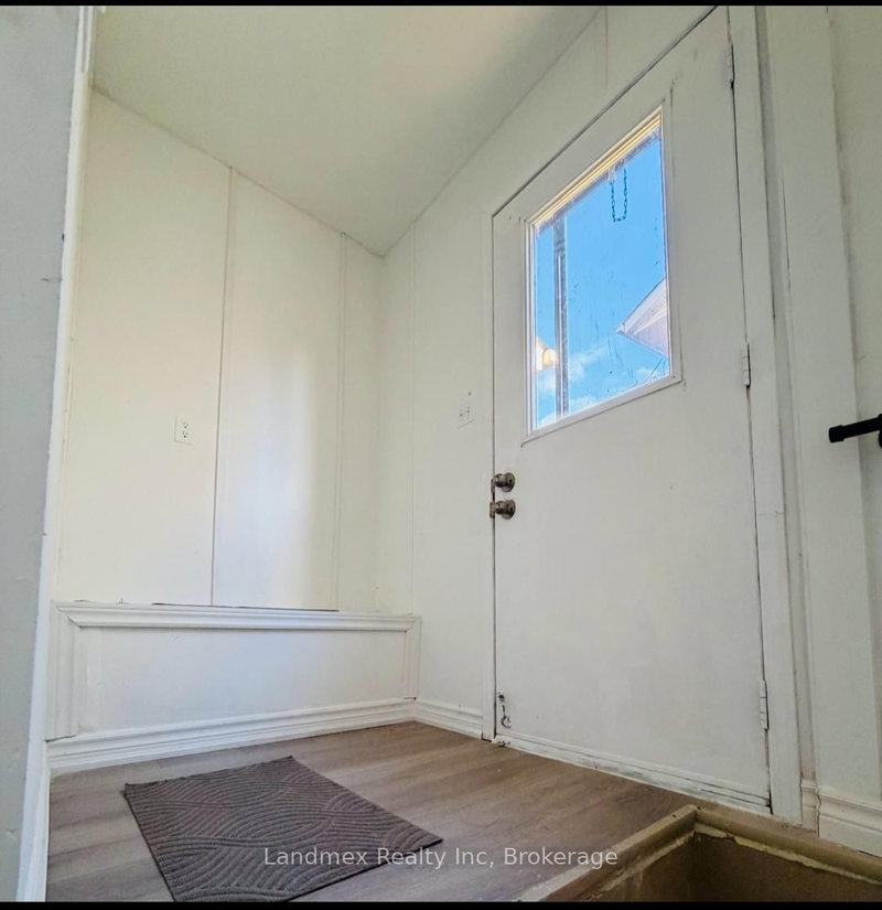 Lower - 6636 Edenwood Dr, Mississauga, L5N 3J9 | Image 2