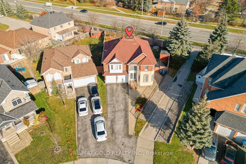 51 Jack Rabbit Cres, Brampton, L6R 2E4 | Image 3