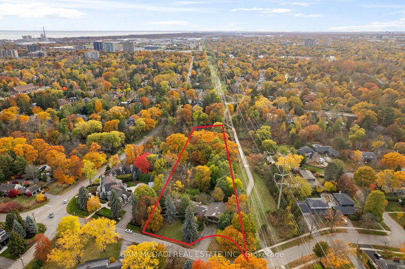 1310 Ravine Dr, Mississauga, L5J 3E5 | Image 3