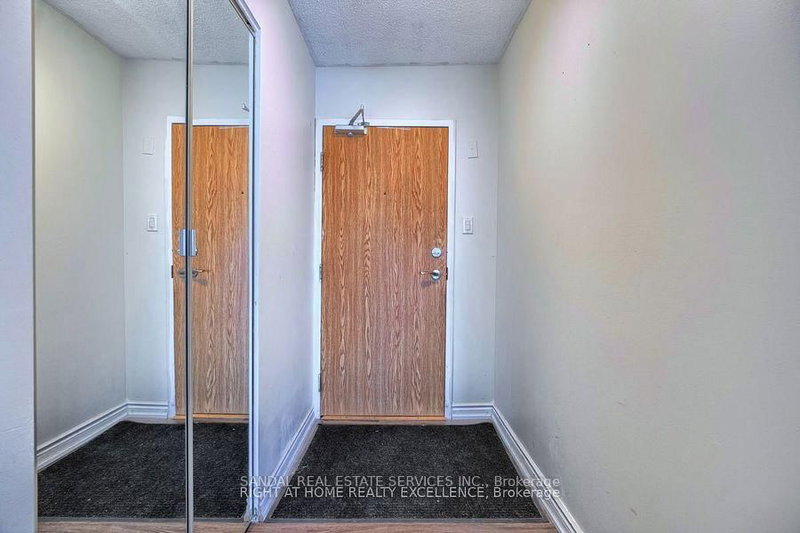 1102 - 8 Lisa St, Brampton, L6T 4S6 | Image 3