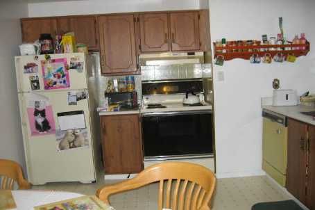 2 Glebe Cres, Brampton, L6S1G1 | Image 3