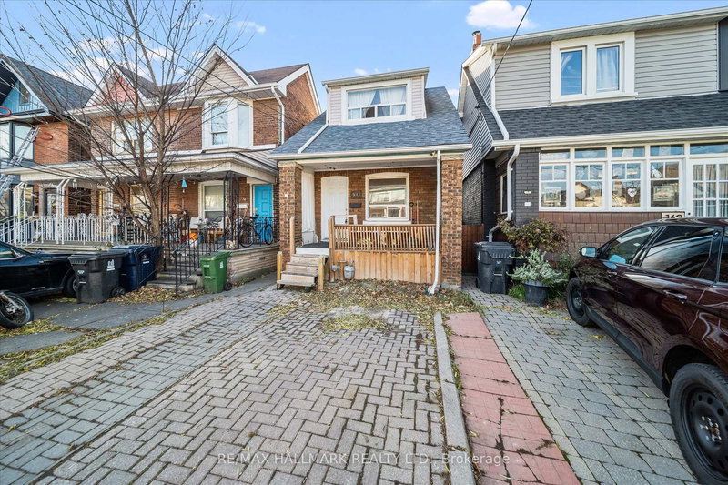 160 Silverthorn Ave, Toronto, M6N 3K3 | Image 2