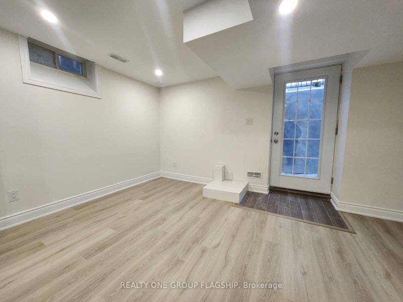 Room1