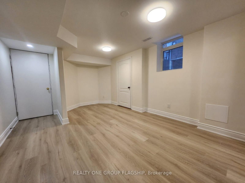Room2