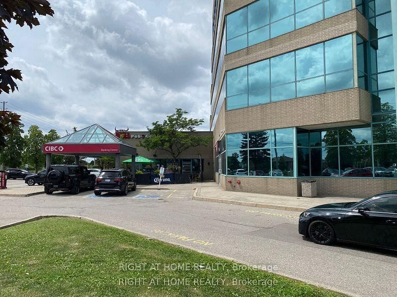 32 - 2800 Skymark Ave, Mississauga, L4W 5A6 | Image 3