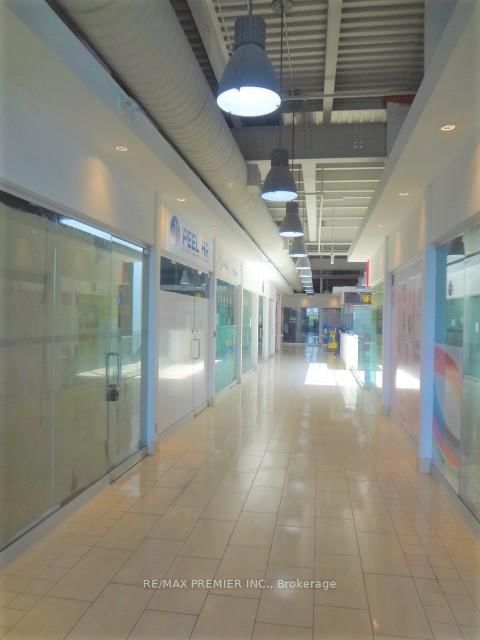 2C08 - 7215 Goreway Dr, Mississauga, L4T 2T9 | Image 2