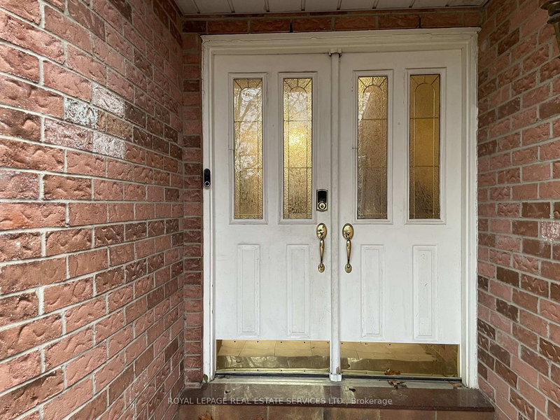 5171 Hidden Valley Crt, Mississauga, L5M 3P1 | Image 3