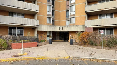 Unit 713 — 10 Martha Eaton Way — photo 3