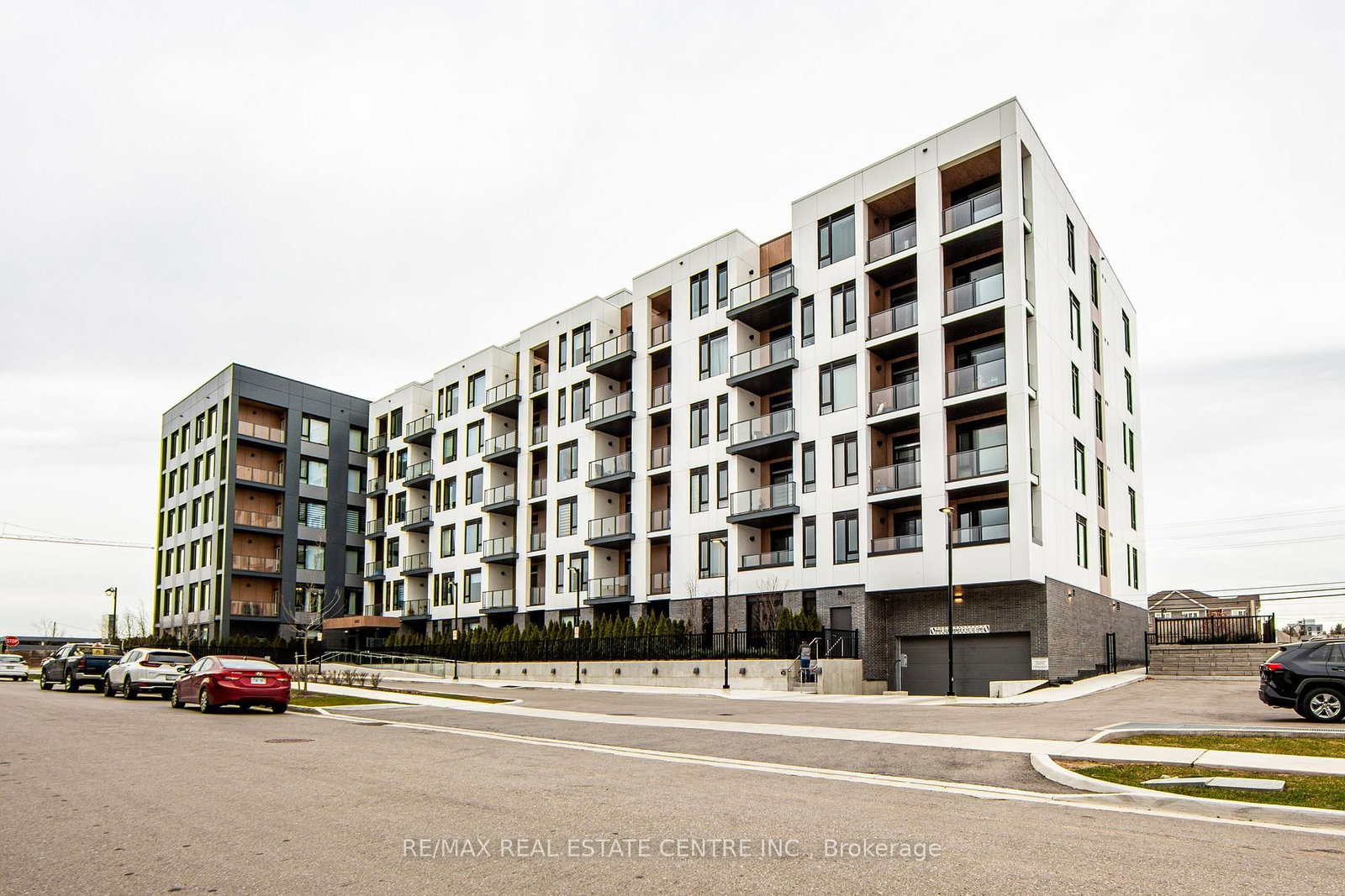 1440 Clarriage Milton,ON L9T 2X5