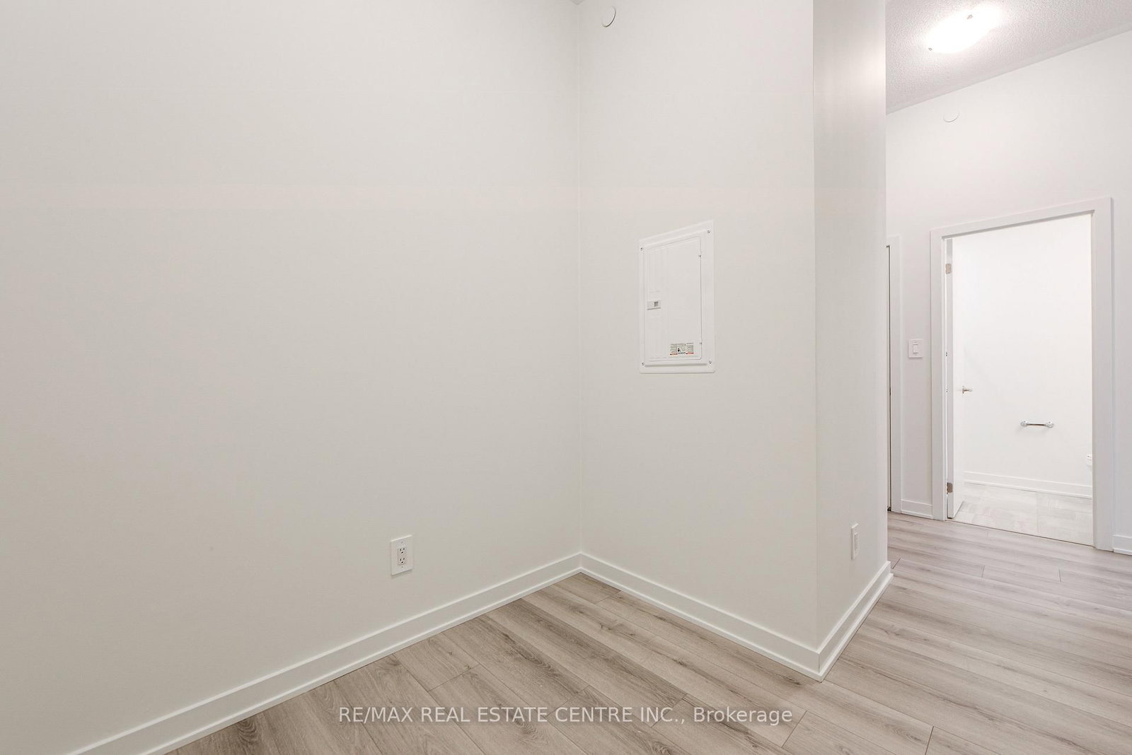 1440 Clarriage Milton,ON L9T 2X5 — Photo 11