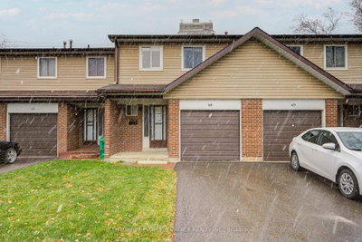 Townhouse sold at 48-3025 Cedarglen Gate, Mississauga, Ontario, L5C 2V7 - Erindale - MLS: W12585330