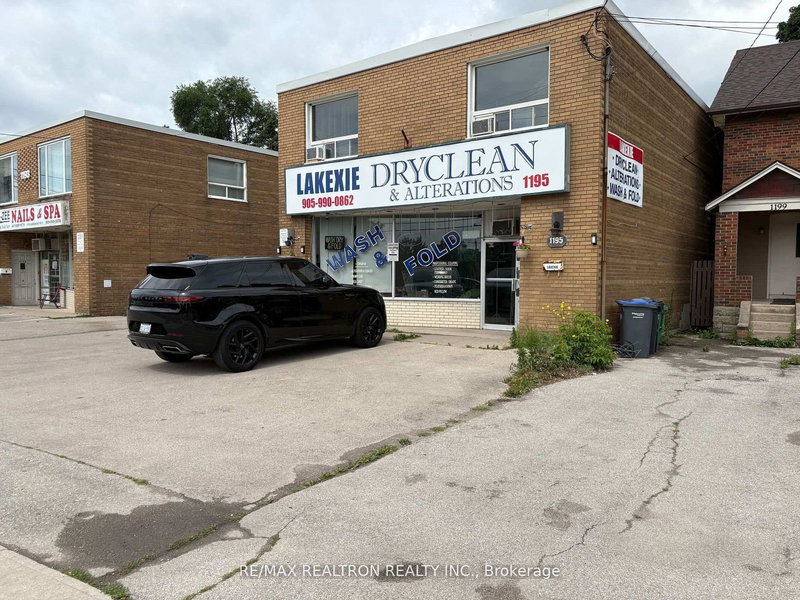 1195 Lakeshore Rd E, Mississauga, L5E 1G1 | Image 2