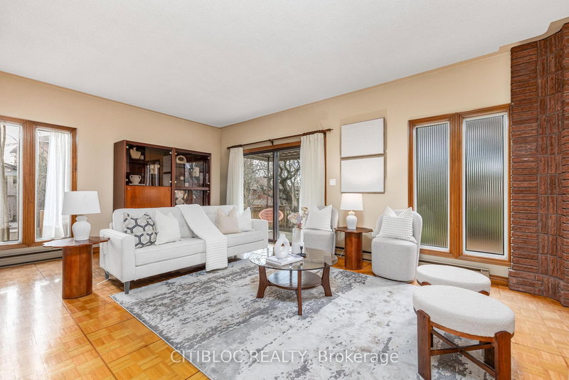 74 Erie St, Toronto, M6L 2R2 | Image 2