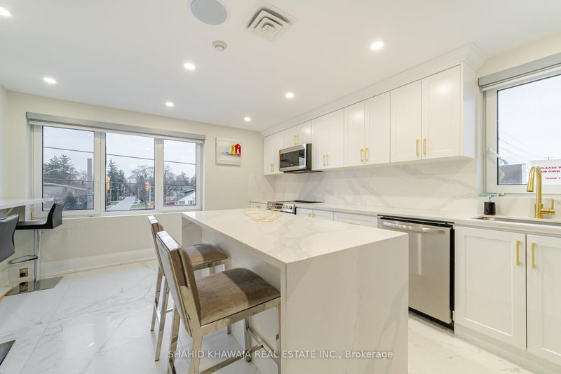 Second Floor - 1563 Dundas St W, Mississauga, L5C 1E3 | Image 2