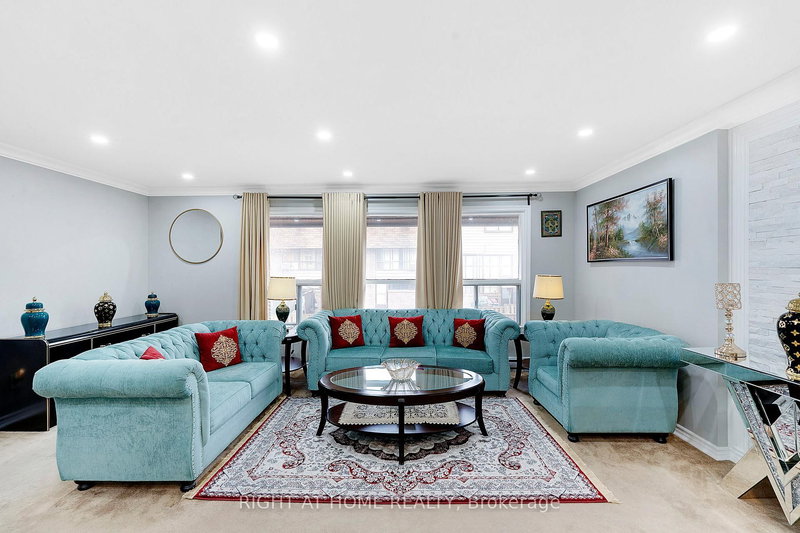 154 - 180 Mississauga Valley Blvd, Mississauga, L5A 3M2 | Image 3