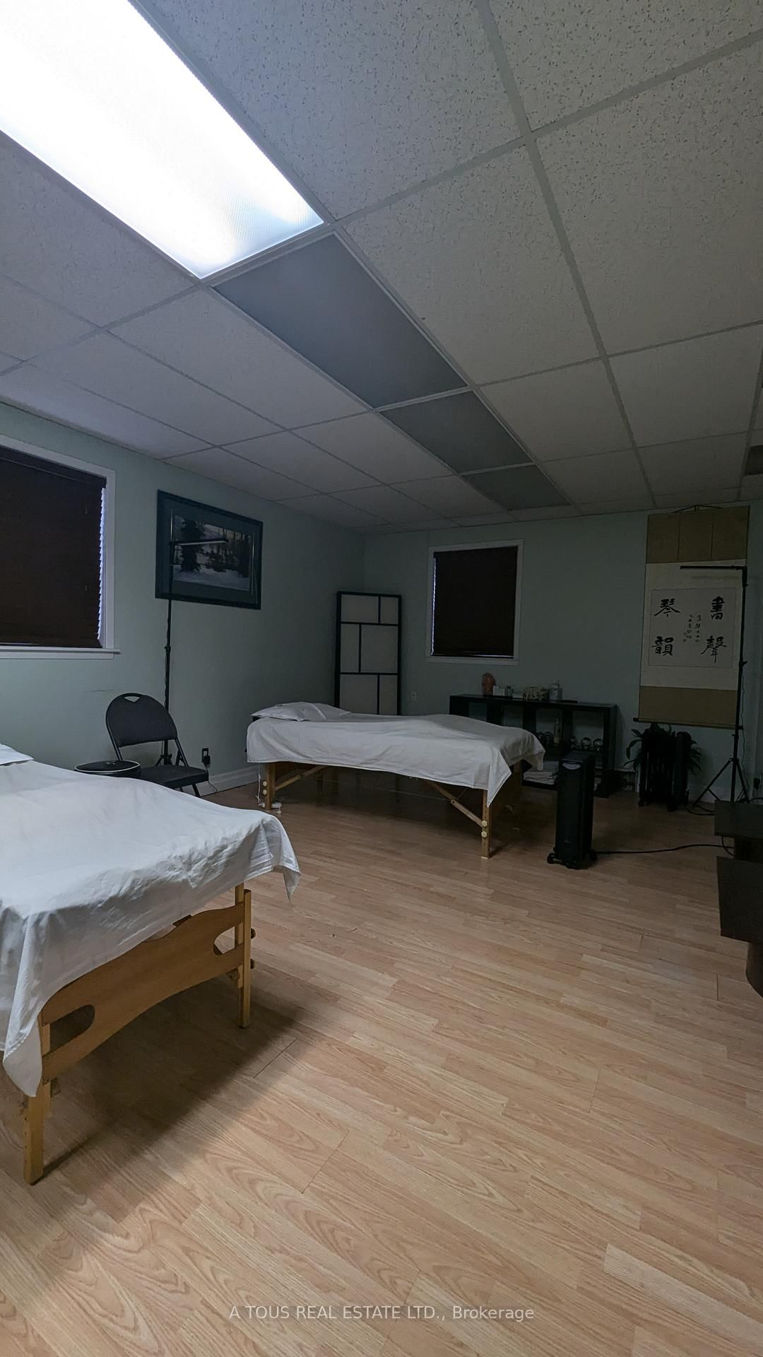 205 Queen Street S - Photo 11