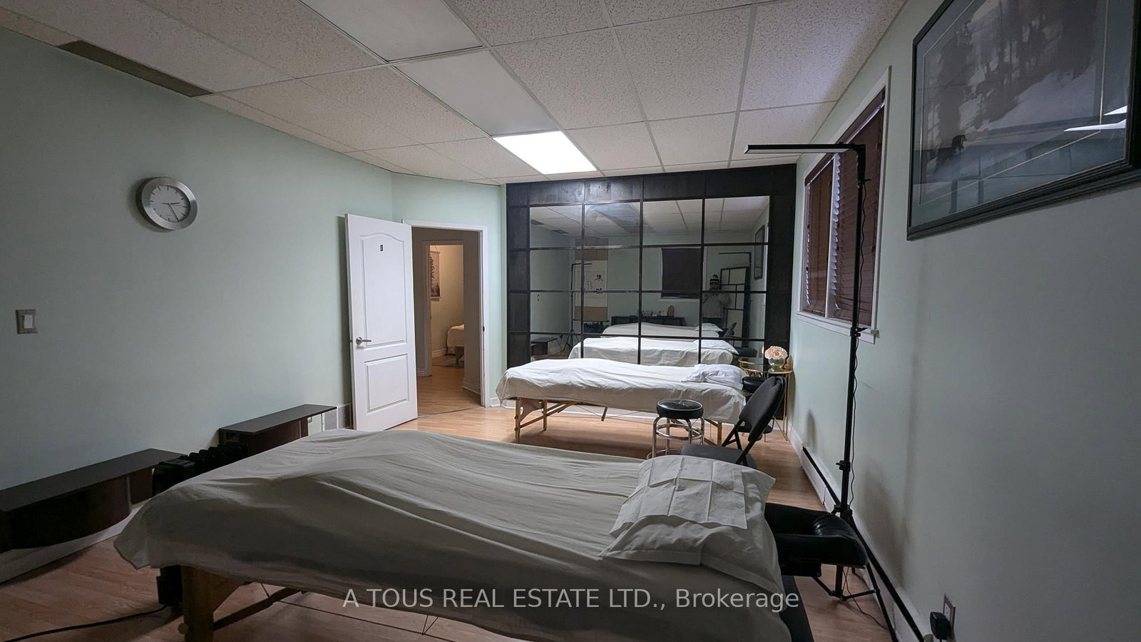 205 Queen Street S - Photo 12