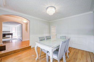1528 Knareswood Drive — more photos