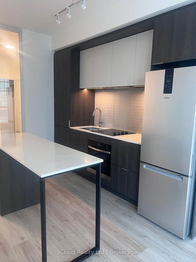 316-395 Square One Drive, Mississauga, Ontario image-0-1