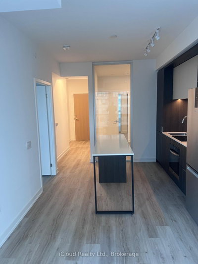 316-395 Square One Drive, Mississauga, Ontario image-0-2