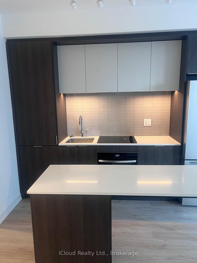 316-395 Square One Drive, Mississauga, Ontario image-0-3