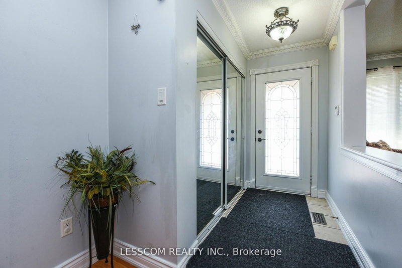 30 Fairhill Ave, Brampton, L7A 2E7 | Image 2