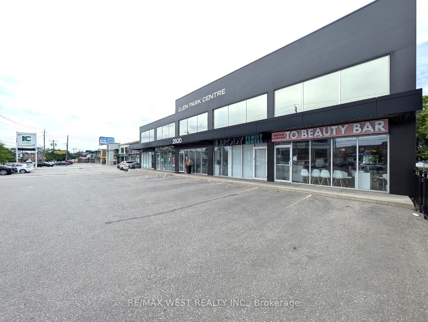 2920 Dufferin Street, Unit LL1 - Photo 5