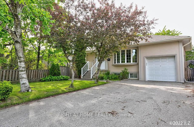 UPPER - 320 Rathburn Road